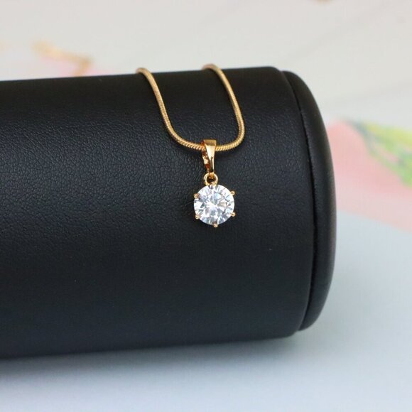 "Sparkling White Solitaire Pendant in Gold – Radiant Charm, XPPT1640 - Picture 4 of 13